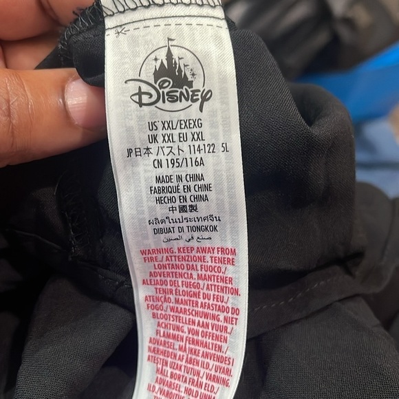 NEW Disney Her Universe Women XXL Hocus Pocus Tie Front Shirt Sanderson Sisters - Picture 10 of 11